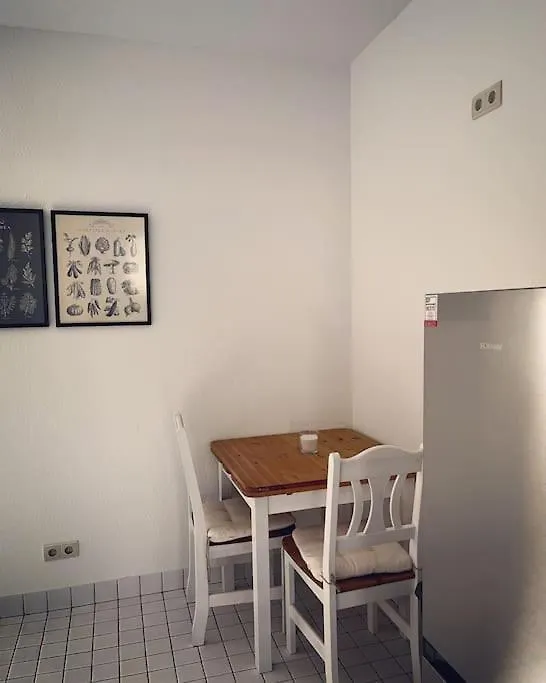 Wunderschoene 3-Zimmer Wohnung Fuer 8 Personen Bremen Germany