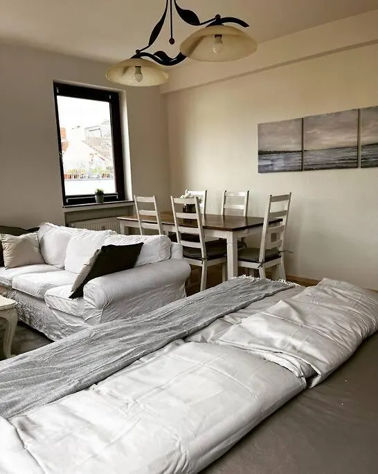 Apartment Wunderschoene 3-Zimmer Wohnung Fuer 8 Personen Bremen